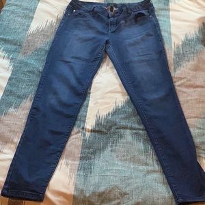 Celebrity pink stretch skinny jeans